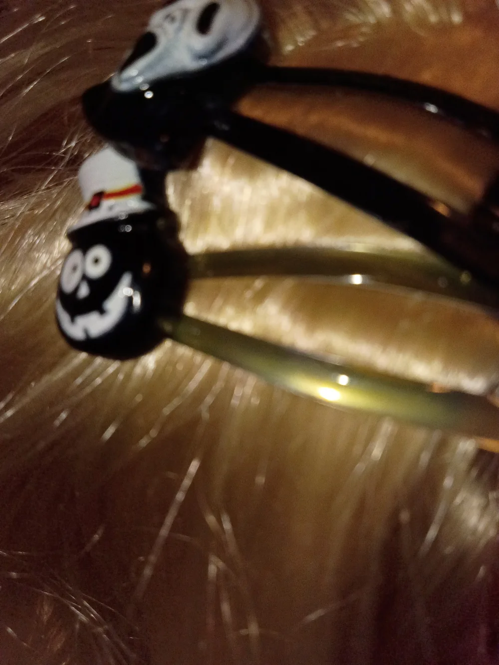 Black Skull-Themed Hair Clip